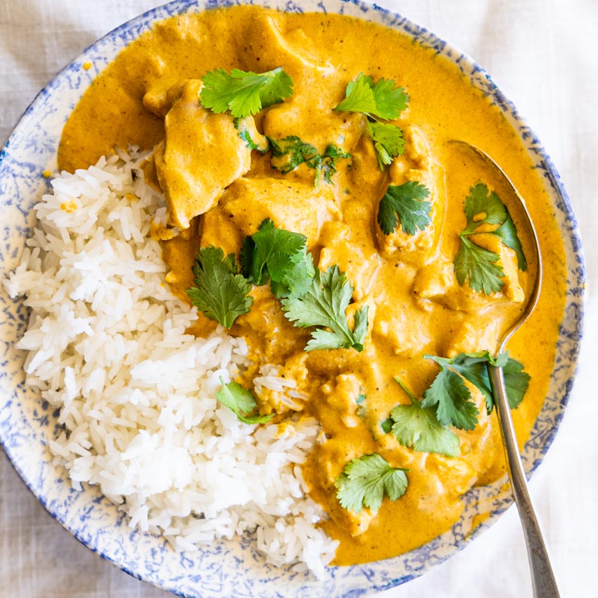 CHICKEN KORMA WITHOUT SPICES WITH CHIPS OR RICE